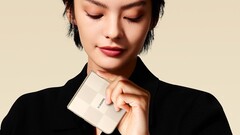 Xiaomi ha publicado carteles oficiales, fotos de prensa y un vídeo teaser del teléfono plegable Mix Flip 2 con cámara Leica. (Fuente de la imagen: Xiaomi)