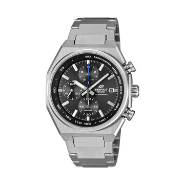 Cronógrafo Casio Edifice EFSS660D-1A con caja y brazalete de acero inoxidable, esfera negra texturizada, segundero central azul, tres subesferas y escala taquimétrica.