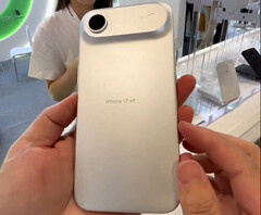 el maniquí del iPhone 17 Air mostrado en Apple Store China da credibilidad a una filtración anterior sobre el diseño. (Fuente de la imagen: Majin Bu en X)