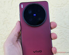 El X200 Ultra es uno de los muchos smartphones Vivo que recibirán nuevas funciones de cámara este verano.