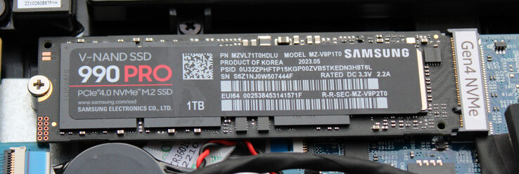 Una unidad SSD PCIe 4 sirve como unidad del sistema.