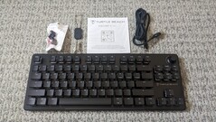 Contenido de la caja del Turtle Beach Vulcan II TKL