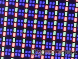Subpíxeles RGB nítidos de la superposición brillante