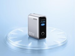 El cargador Anker (100 W, 3 puertos, pantalla inteligente) ya está disponible en EE.UU. con un descuento. (Fuente de la imagen: Anker)
