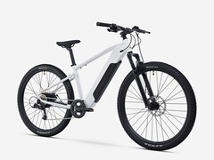 La bicicleta eléctrica Rockrider E-EXPL 100 de Decathlon
