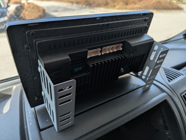 En comparación con las marcas de renombre, estas unidades principales chinas pueden ser sospechosamente delgadas.