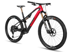 El fabricante alemán de eBikes Rotwild ha presentado dos MTB eléctricas muy ligeras a partir de 9.500 euros (Imagen: Rotwild)