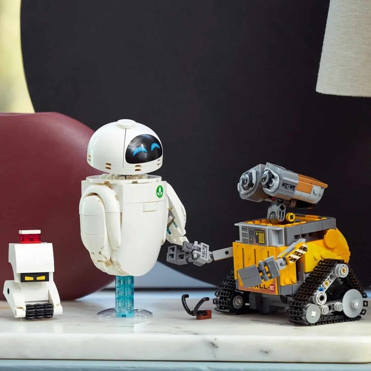 Una imagen que muestra los dos robots principales y los diversos accesorios que componen este set de LEGO. (Fuente de la imagen: Magazineluiza)
