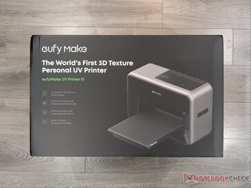 Caja de venta al público para la impresora UV eufyMake E1.