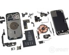 el desmontaje del iPhone 12 Pro Max revela un generoso sensor de imagen pero una batería bastante pequeña (Fuente: iFixit)