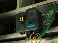 La GoPro Lit Hero es mucho más pequeña que la Max 2. (Fuente de la imagen: vía Igor Bogdanov)