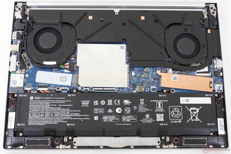 2022 Envy 16 para comparar