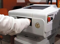 El medidor de glucosa en sangre no invasivo ya ha superado dos estudios positivos. (Fuente de la imagen: China Daily)