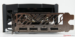 Los puertos externos de la Sapphire Nitro+ Radeon RX 6750 XT