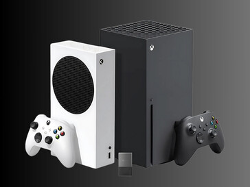 Tarjeta de expansión Xbox de 4 TB de Seagate delante de las consolas Xbox (Fuente de la imagen: Best Buy)