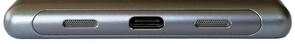 Borde inferior: altavoz, puerto USB tipo C