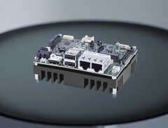 El MSI MS-Cf16 V3.0 es un nuevo SBC con multitud de opciones de E/S. (Fuente de la imagen: MSI)