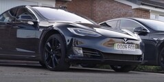 El Tesla Model S de Paul Curzon ha recorrido más de 430.000 millas con su batería original. (Fuente: AutoTrader UK)