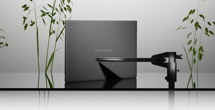 El nuevo Zenbook S16 es comparativamente ligero para un portátil de 16 pulgadas, con sólo 1,5 kg. (Fuente de la imagen: Asus)