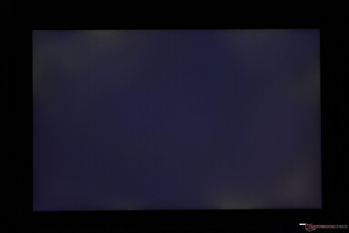 Ligero-moderado sangrado irregular de la retroiluminación a lo largo de los bordes