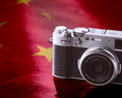 Parece que FUjifilm podría fabricar la X100VI en China para hacer frente mejor a la gran demanda. (Fuente de la imagen: Fujifilm / Unsplash - editado)