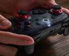 El 8BitDo Ultimate 2C Bluetooth ya está disponible en negro translúcido. (Fuente de la imagen: 8BitDo)