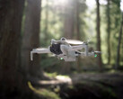 El DJI Mini 4 Pro en vuelo. (Fuente de la imagen: Roland Quandt & WinFuture)