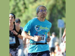 Una imagen de Takuya Shiraiwa, el primer localizador de Capcom corriendo una maratón