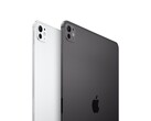 Primer plano que muestra el diseño trasero del iPad Pro en acabados plata y negro espacial, destacando la cámara y el marco de aluminio (Fuente de la imagen: Apple)