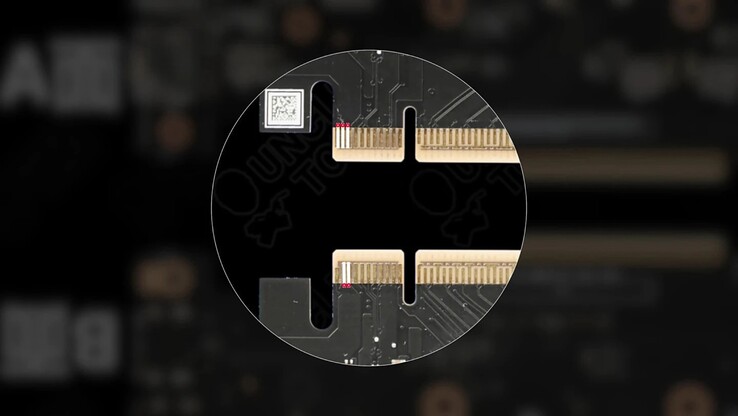 Asus integró clavijas de 12 voltios en un conector PCIe normal