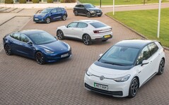 Coches eléctricos. Un informe de Rho Motion afirma que el Reino Unido vendió la cifra récord de 100.000 VE en marzo de 2025 (Fuente de la imagen: Driving.co.uk)