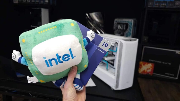 Paquete de revisión de Intel. (Fuente de la imagen: @9550Pro)