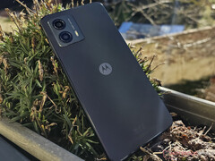 Es probable que el Moto G53s tenga un rendimiento ligeramente peor que el Moto G53, en la imagen. (Fuente de la imagen: NotebookCheck)