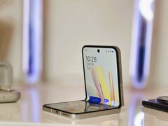 Xiaomi Mix Flip 2 en análisis (Fuente de la imagen: Marcus Herbrich)