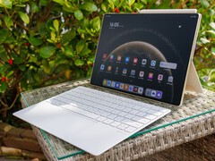 Hemos analizado el Huawei MatePad Pro 13.2 2025 (Fuente de la imagen: Daniel Schmidt)