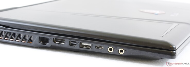 Izquierda: Kensington Lock, 1 Gbps RJ-45, Mini-DisplayPort, USB 3.0 Tipo A, USB 3.1 Gen. 2 Tipo C, auriculares de 3.5 mm, micrófono de 3.5 mm