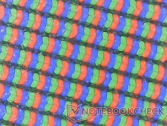 El panel mate presenta una textura ligeramente más granulada que su alternativa brillante