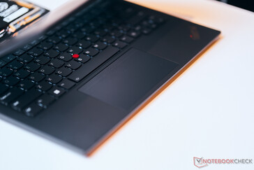 ThinkPad X1 Carbon G12: Nuevo touchpad háptico Sensel