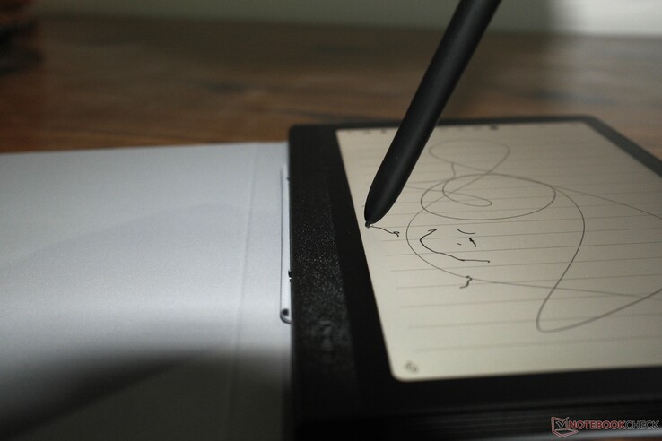 ...y el lápiz PW510 de la Huion Note E.
