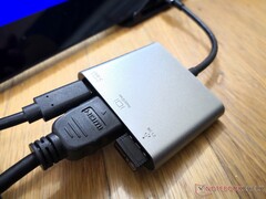 El hub de 3 puertos USB-C de EZQuest es uno de los adaptadores más útiles que existen por sólo 30 dólares