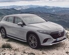 El fabricante de automóviles alemán ha presentado oficialmente la elegante variante SUV de su lujosa Clase S eléctrica llamada EQS (Imagen: Mercedes-Benz)