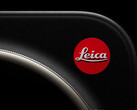 La edición Leica tiene un anillo de zoom físico. En la imagen: un teaser de la variante especial Xiaomi 17 Ultra. (Fuente de la imagen: Xiaomi)
