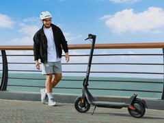 El Xiaomi Electric Scooter 4 Lite (2ª Gen) tiene mayor autonomía que su predecesor. (Fuente de la imagen: Xiaomi)