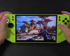 Juego de Borderlands 4 ejecutado en el dispositivo portátil MSI Claw 8 AI impulsado por AMD Ryzen Z2 Extreme, que muestra la vista en primera persona con un rifle apuntando a un entorno exterior (Fuente de la imagen: ETA PRIME vía YouTube)