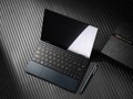 El factor de forma más grande ahora permite la inclusión de un touchpad. (Fuente de la imagen: One-Netbook)