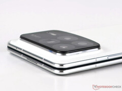 El próximo plegable de Xiaomi podría cambiar a cámaras traseras duales, imagen del Mix Fold 4. (Fuente de la imagen: Notebookcheck)