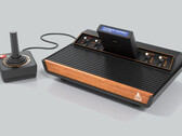 La Atari 2600+ es una versión modernizada de la primera consola de Atari y es compatible con los cartuchos originales. (Imagen vía Atari)