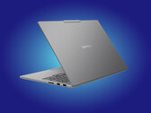 El IdeaPad Pro 5i 16IPH11 se presenta exclusivamente en acabado Gris Luna.