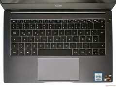 Huawei MateBook D 14 - dispositivos de entrada