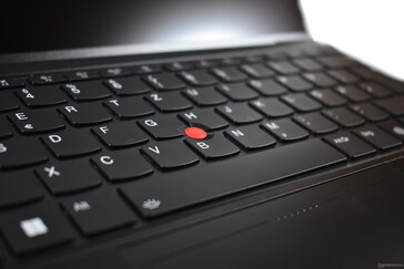 ThinkPad Z13: TrackPoint sin botones dedicados